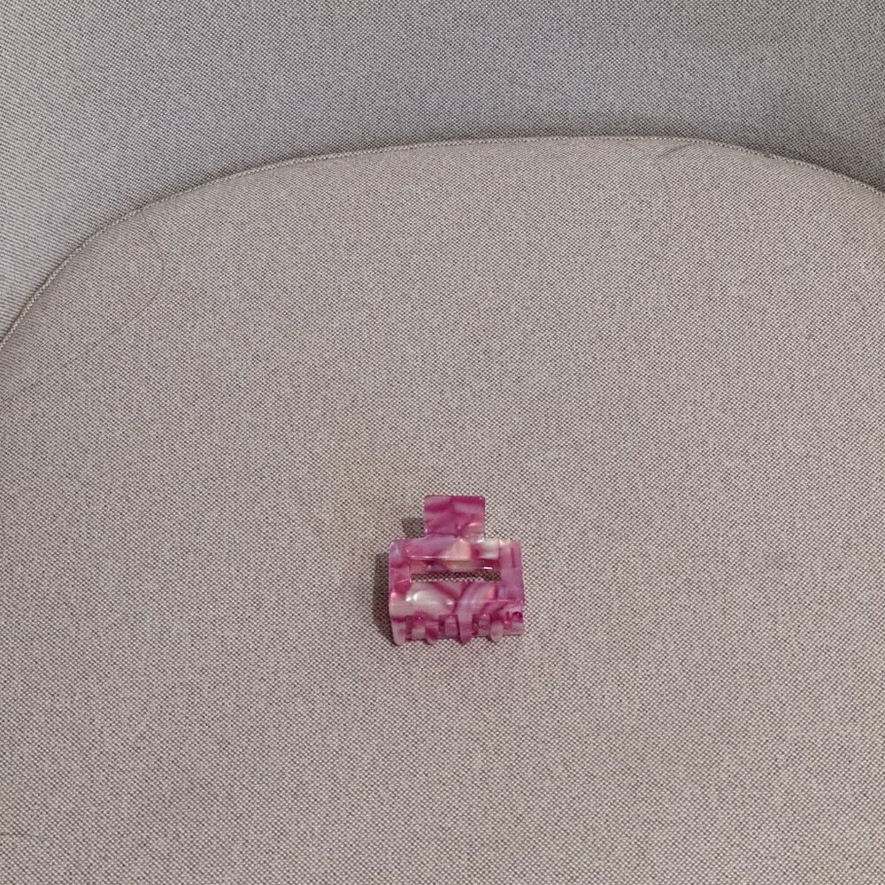 Pink Claw Clip